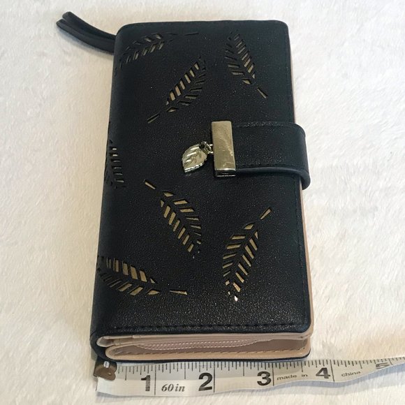 Black and Gold Leaf Faux Leather Wallet - Picture 2 of 6